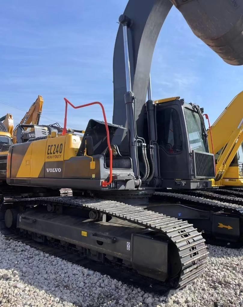 Volvo EC 240 Bageri gusjeničari