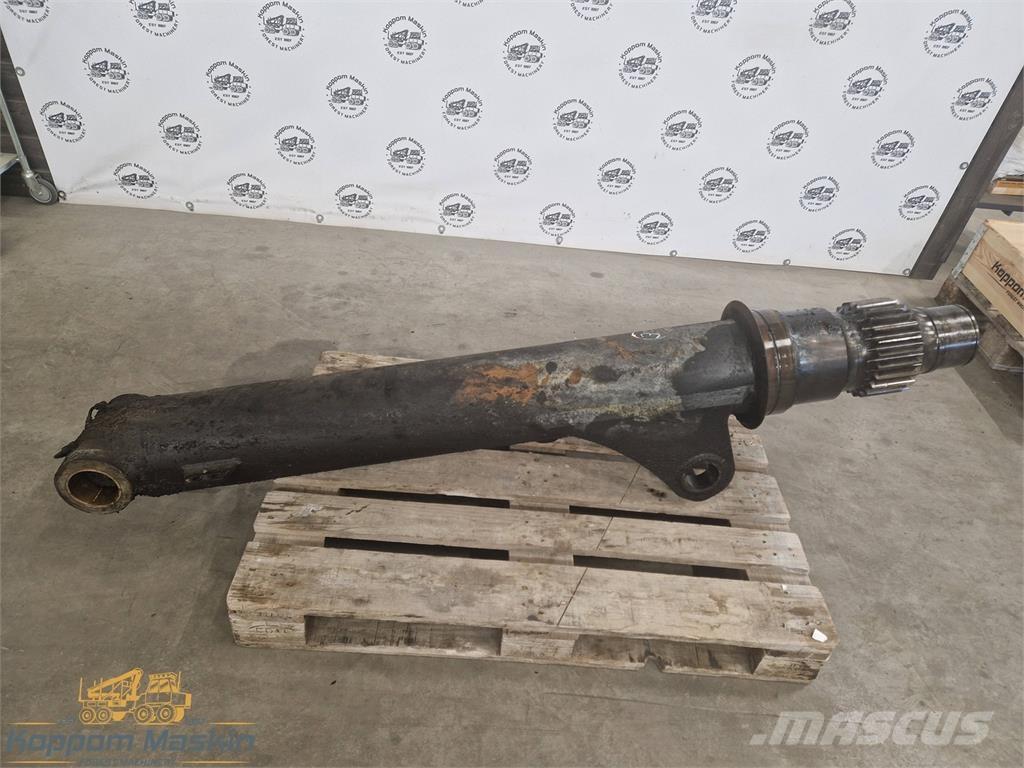 Komatsu 130F Kranovi za stabla