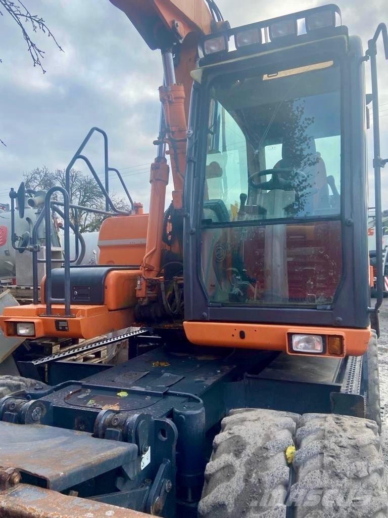 Doosan DX 160 W-3 Bageri na kotačima
