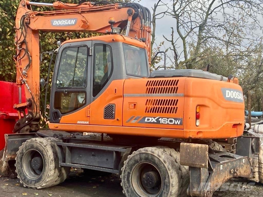 Doosan DX 160 W-3 Bageri na kotačima