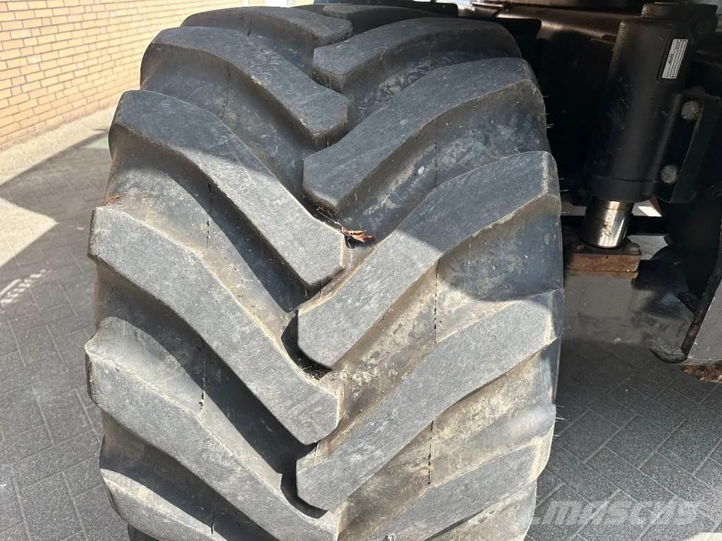 JCB JS145W Bageri na kotačima