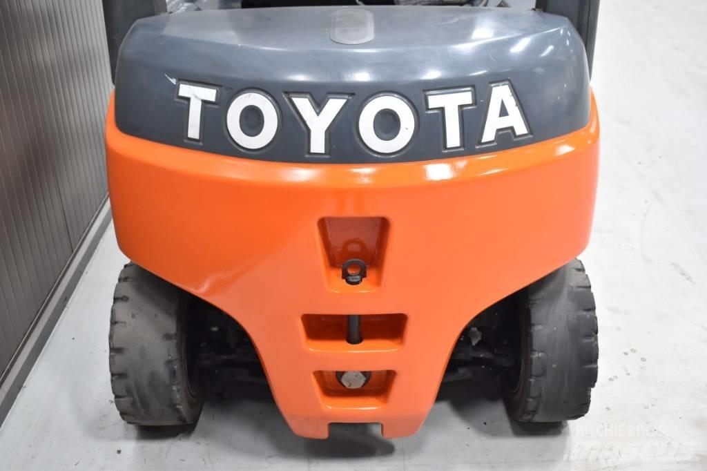 Toyota 8FBMT16 Električni viličari