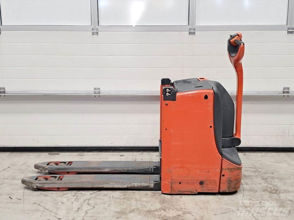 Linde T16L Ručni paletni viličar