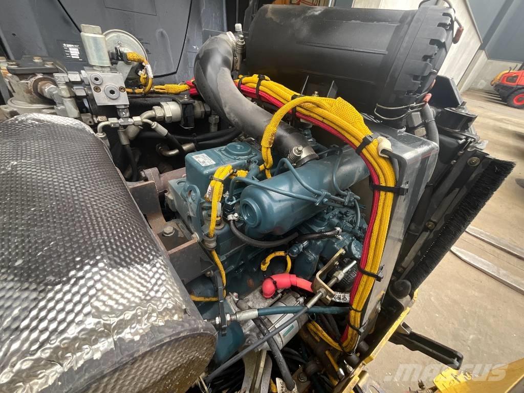 Bomag BW 120 AD-5 Valjci sa dvojnim bubnjem