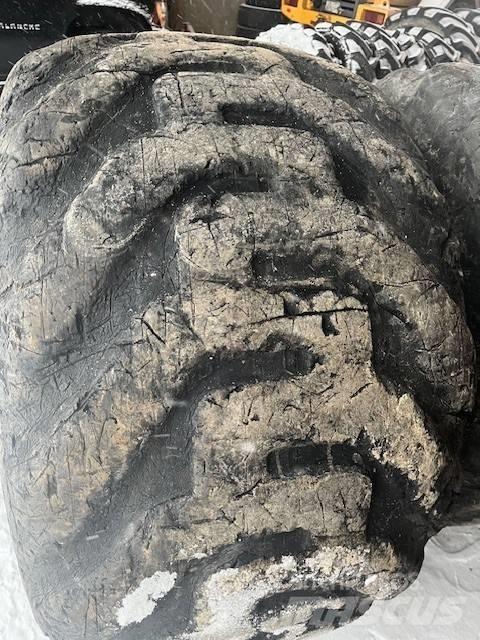 Nokian 710/45-26,5 Gume, kotači i naplatci