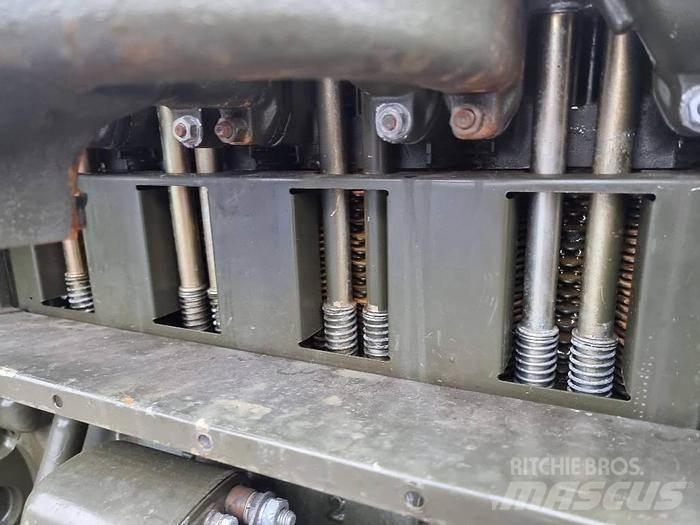  Engines F4L912 Druge komponente