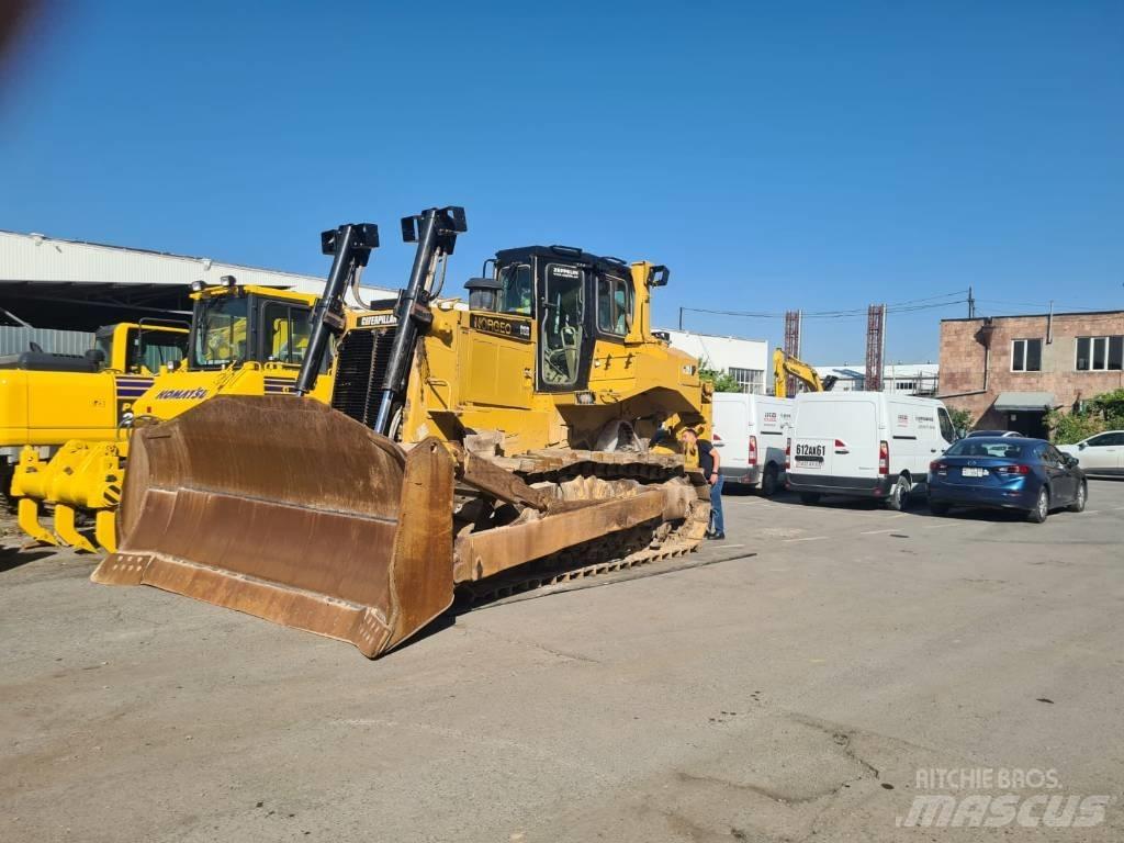 CAT D8R Buldožeri gusjeničari