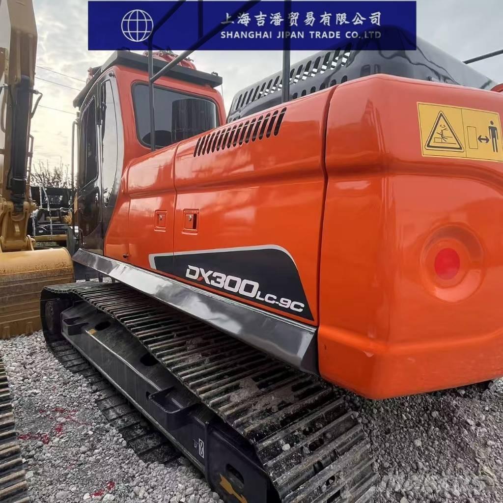 Doosan DX 300 LC Bageri gusjeničari