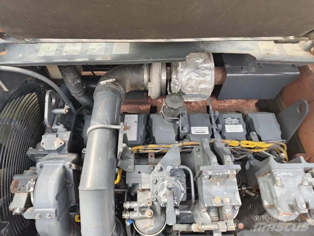 Komatsu PC 450-8 Bageri gusjeničari