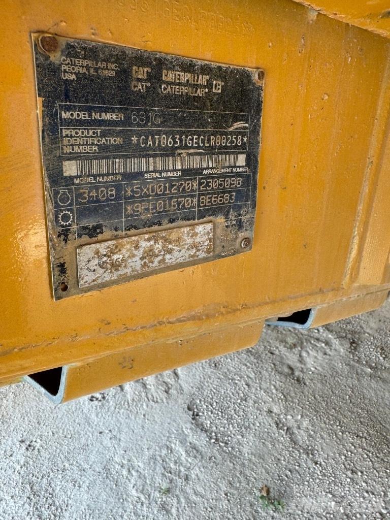CAT 631 G Strugači