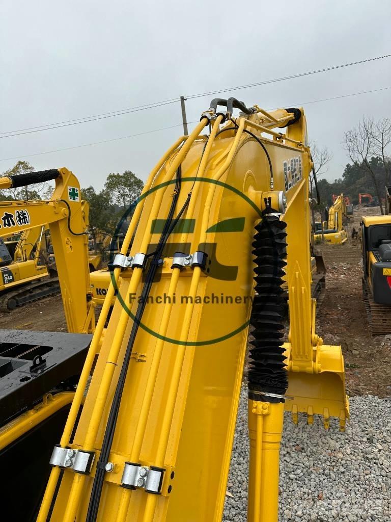 Komatsu PC 200-8 Bageri gusjeničari