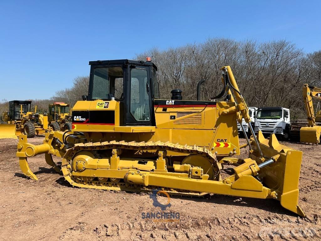 CAT D 6 G Buldožeri gusjeničari