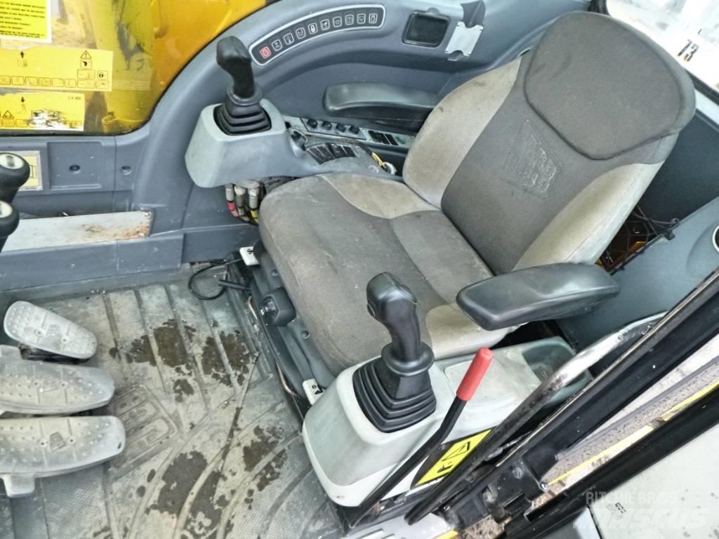 JCB JS 145 LC Bageri gusjeničari