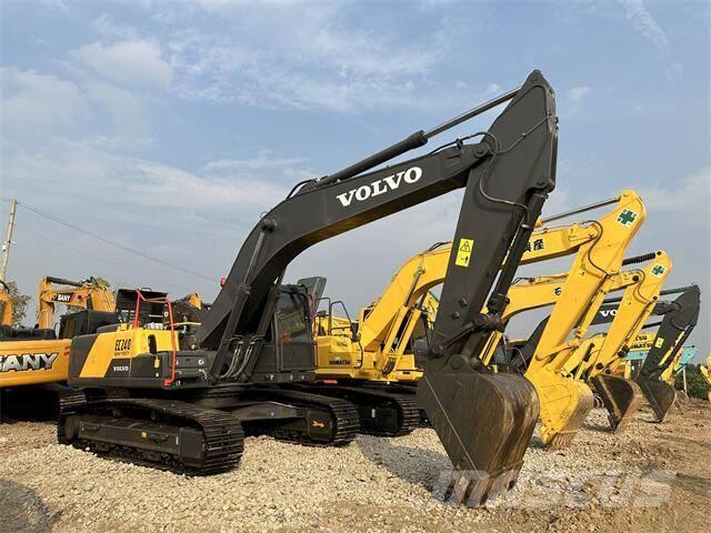 Volvo EC240 Bageri gusjeničari