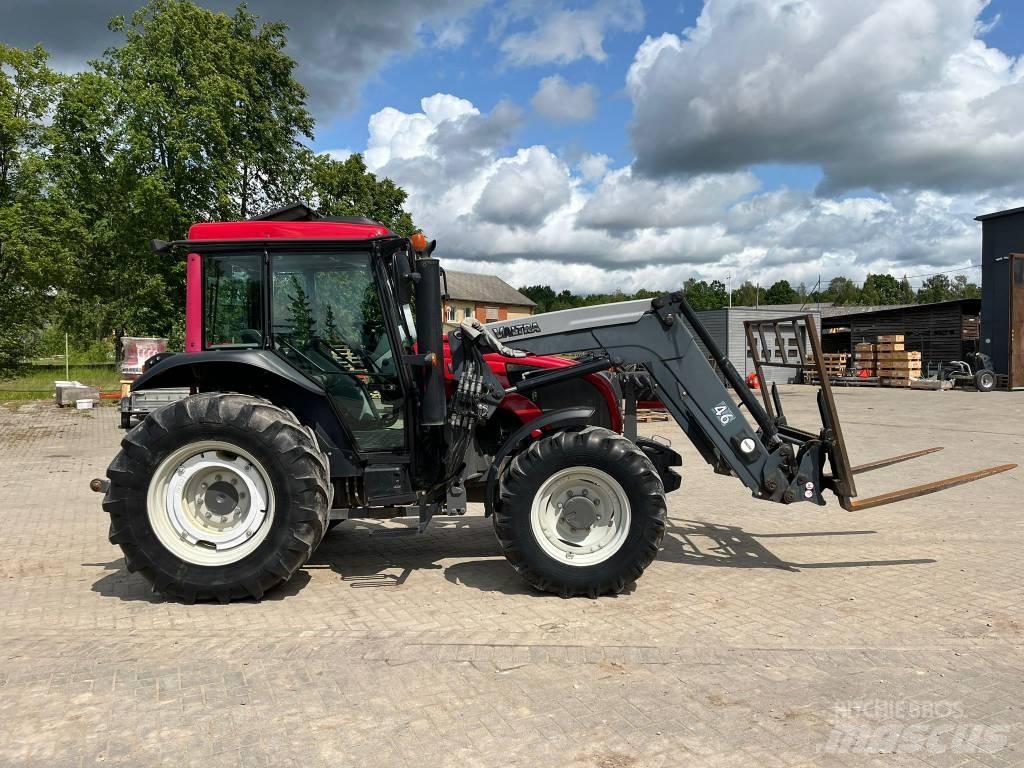 Valtra A 93 Traktori