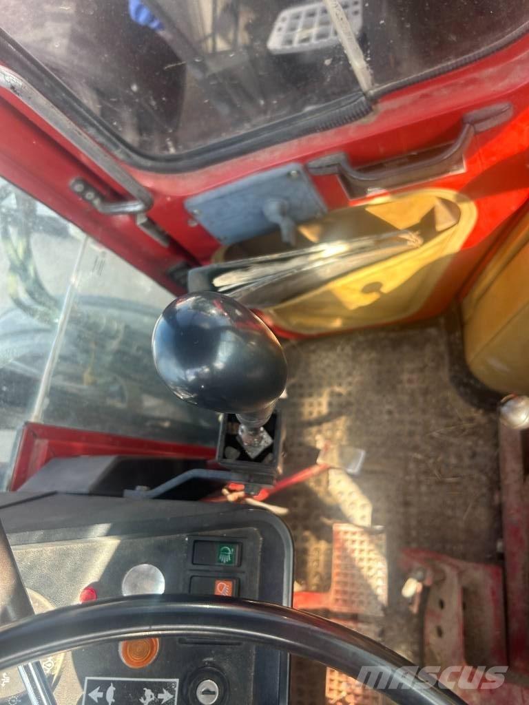 International 685 XL Traktori