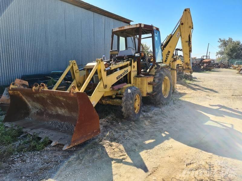 Komatsu WB97R Utovarni rovokopači