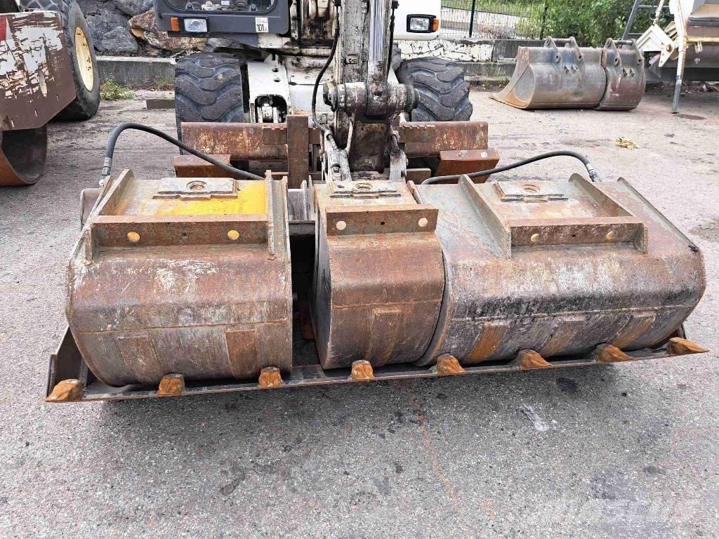 Mecalac 12 MTX Bageri na kotačima