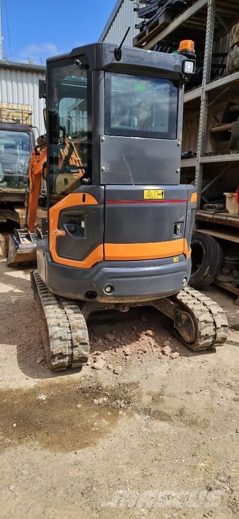 Develon DX 27 Z-7 Mini bageri <7t