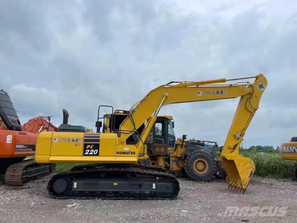 Komatsu PC220-8 Bageri gusjeničari
