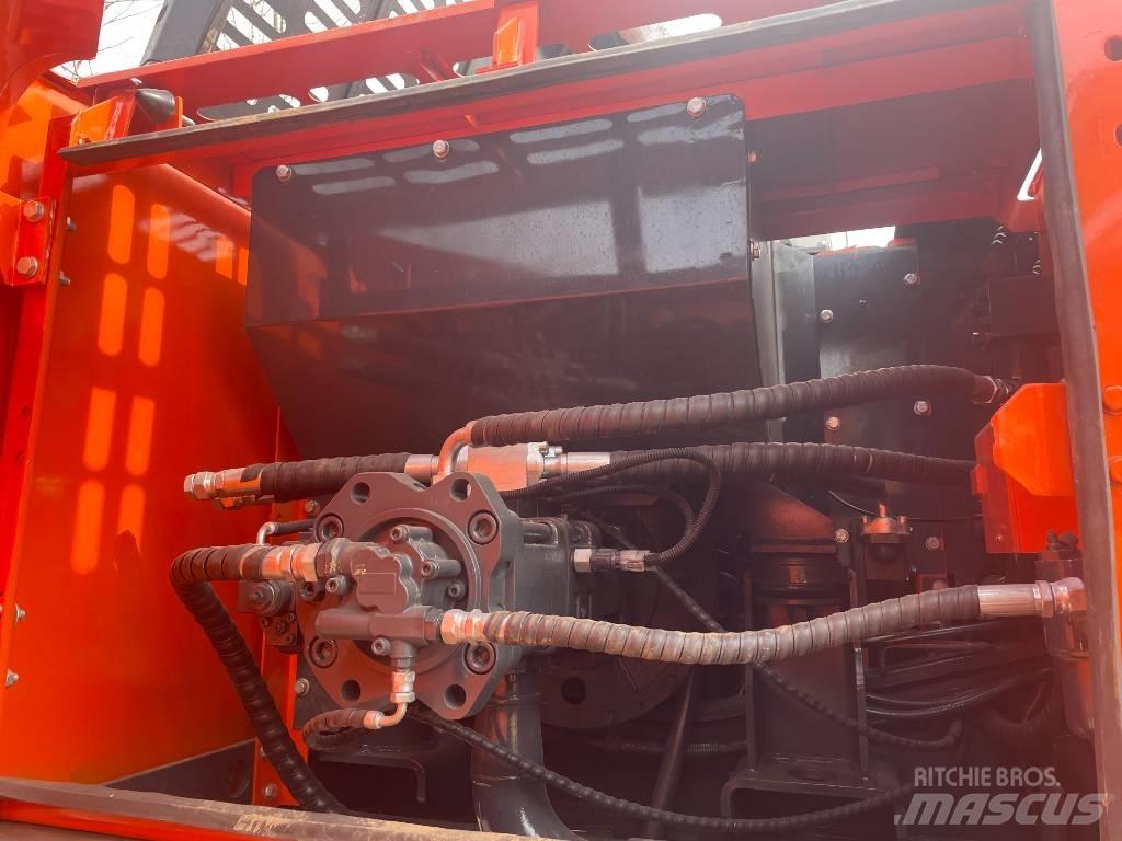 Doosan DX 225 Bageri gusjeničari