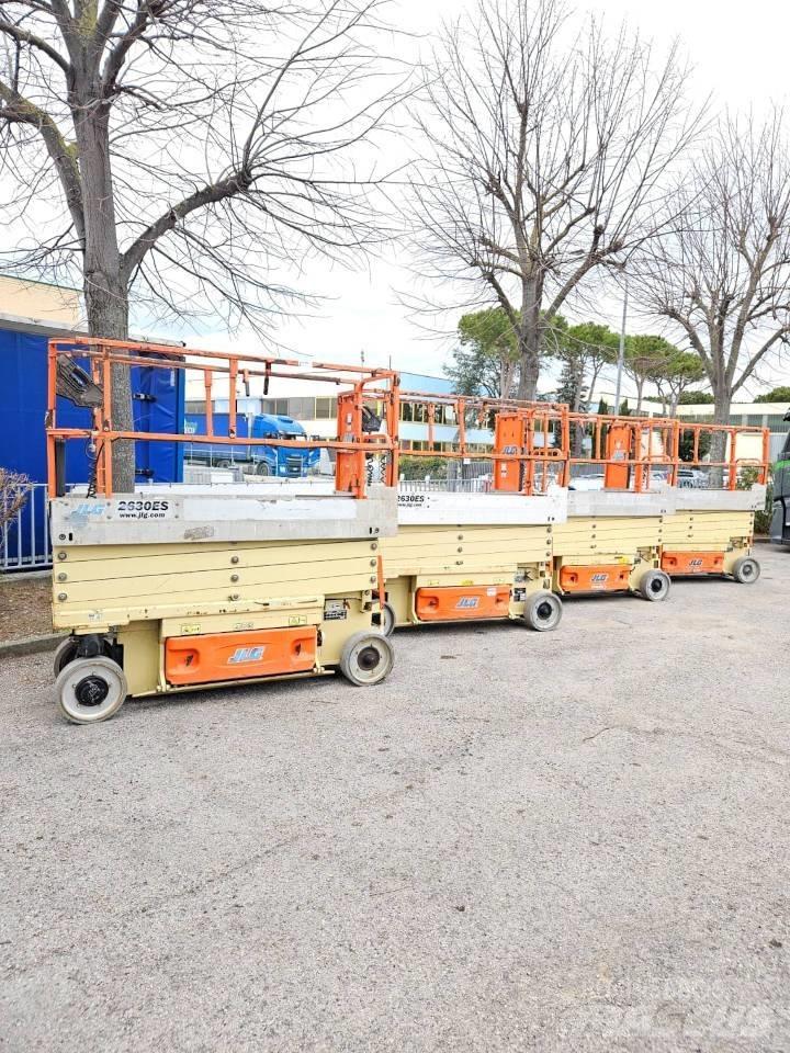 JLG 2630 ES Škaraste platforme