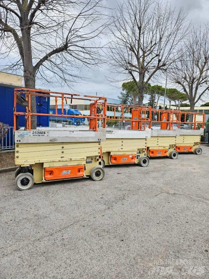 JLG 2630 ES Škaraste platforme