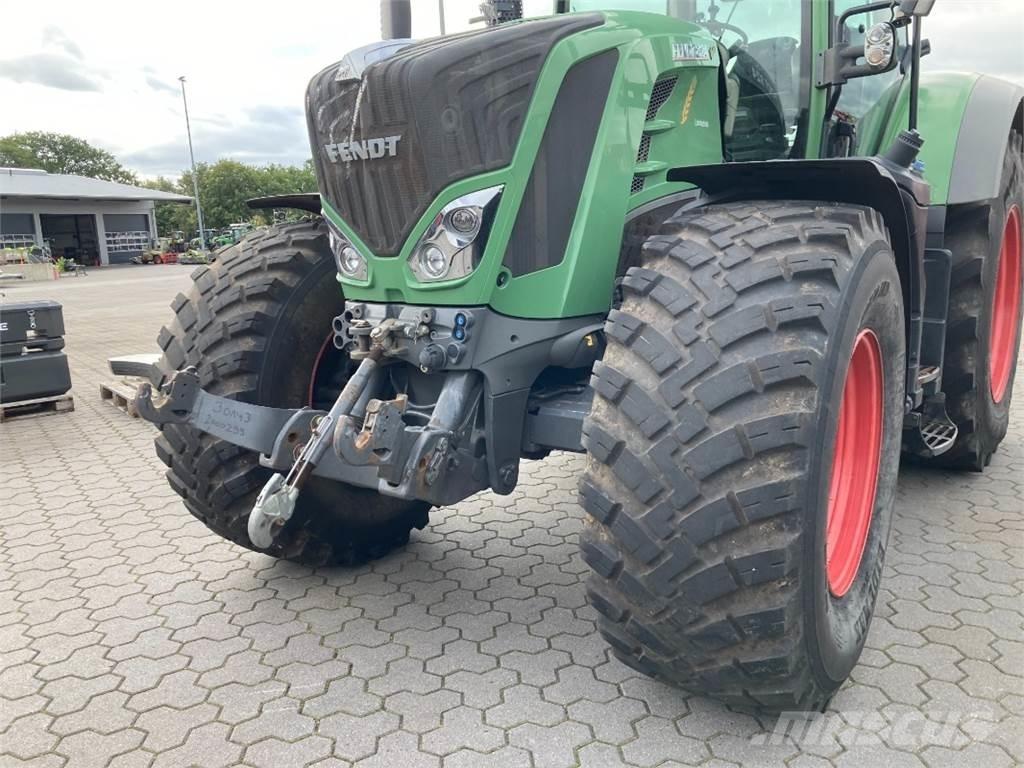 Fendt 824 Vario S4 Traktori