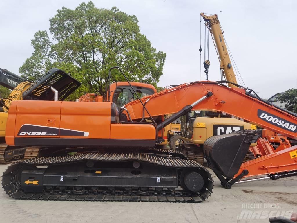 Doosan DX 225 LC Bageri gusjeničari