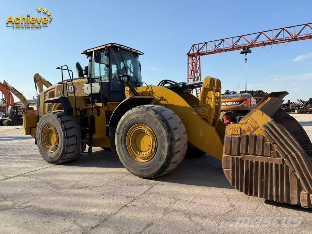 CAT 982 Utovarivači na kotačima