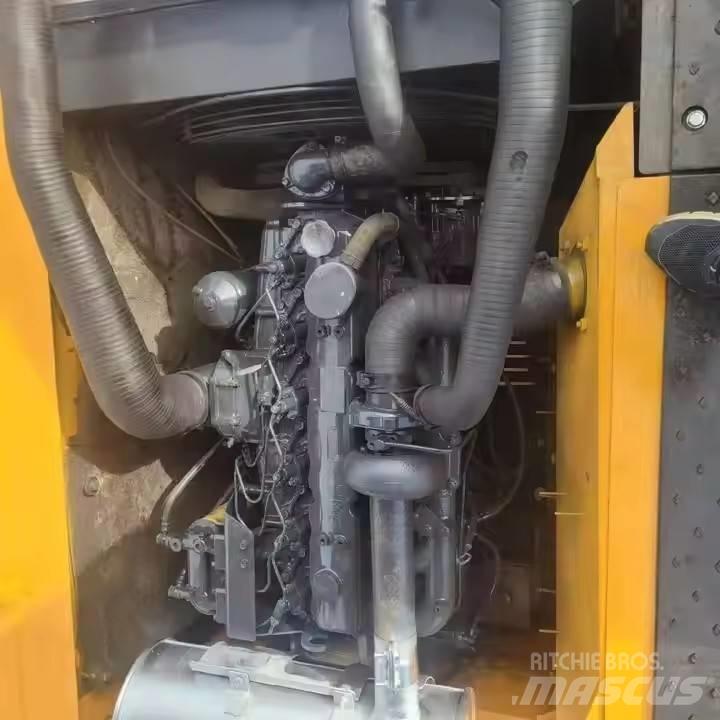 Hyundai 225 Bageri gusjeničari
