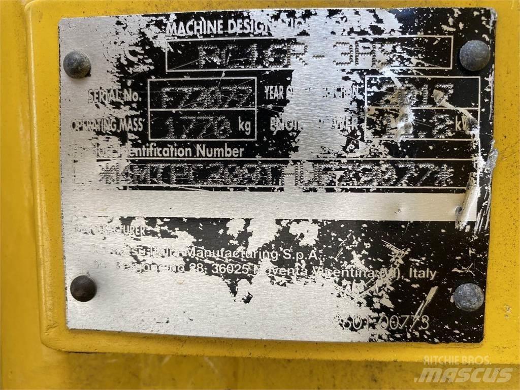 Komatsu PC16R-3HS Bageri na kotačima