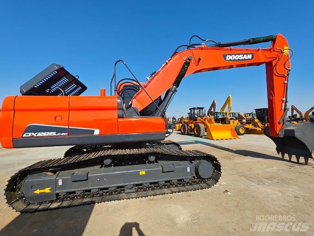 Doosan DX 225 LC Bageri gusjeničari