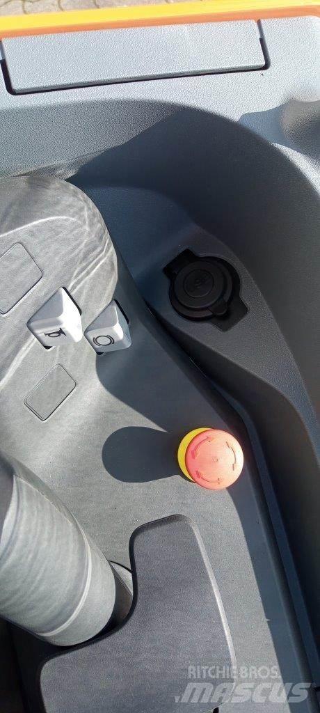 Toyota LSI200 Nisko podizni električni viličar