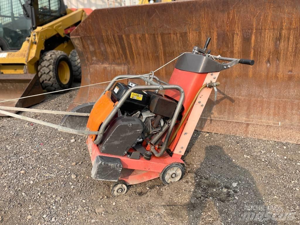 Husqvarna FS413 Betonski/ žbukarski mikseri