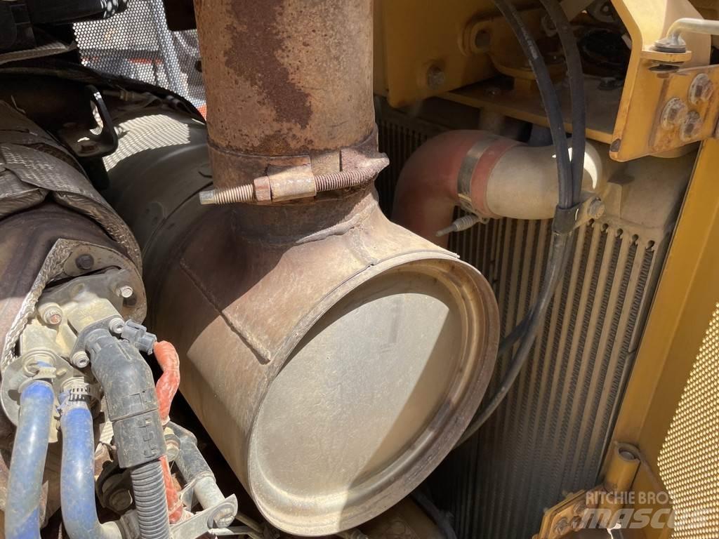 CAT D6T LGP Buldožeri gusjeničari