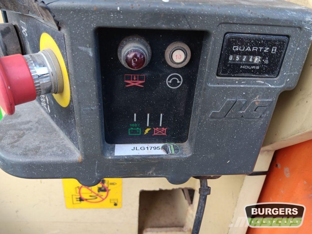 JLG 2646ES Škaraste platforme