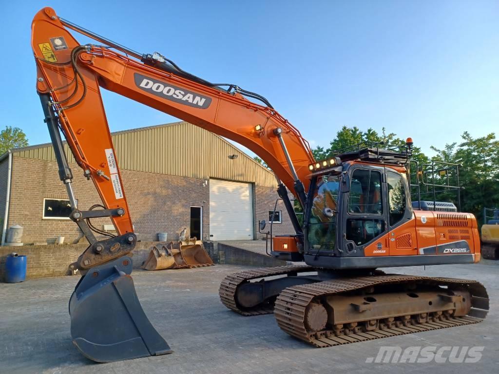 Doosan DX 225 LC-5 Bageri gusjeničari
