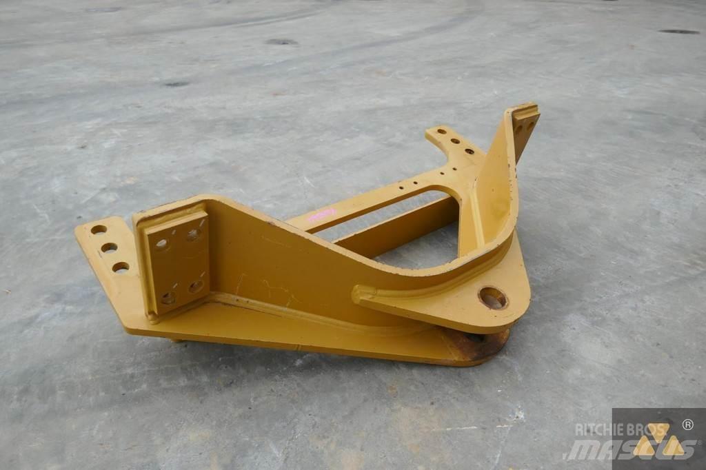 CAT 140M3 Drawbar Transport – ostalo