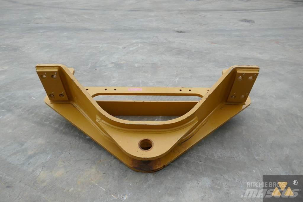 CAT 140M3 Drawbar Transport – ostalo