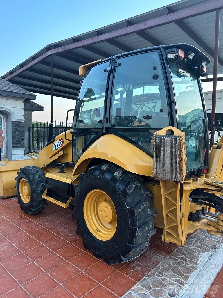 CAT 420 F Utovarni rovokopači