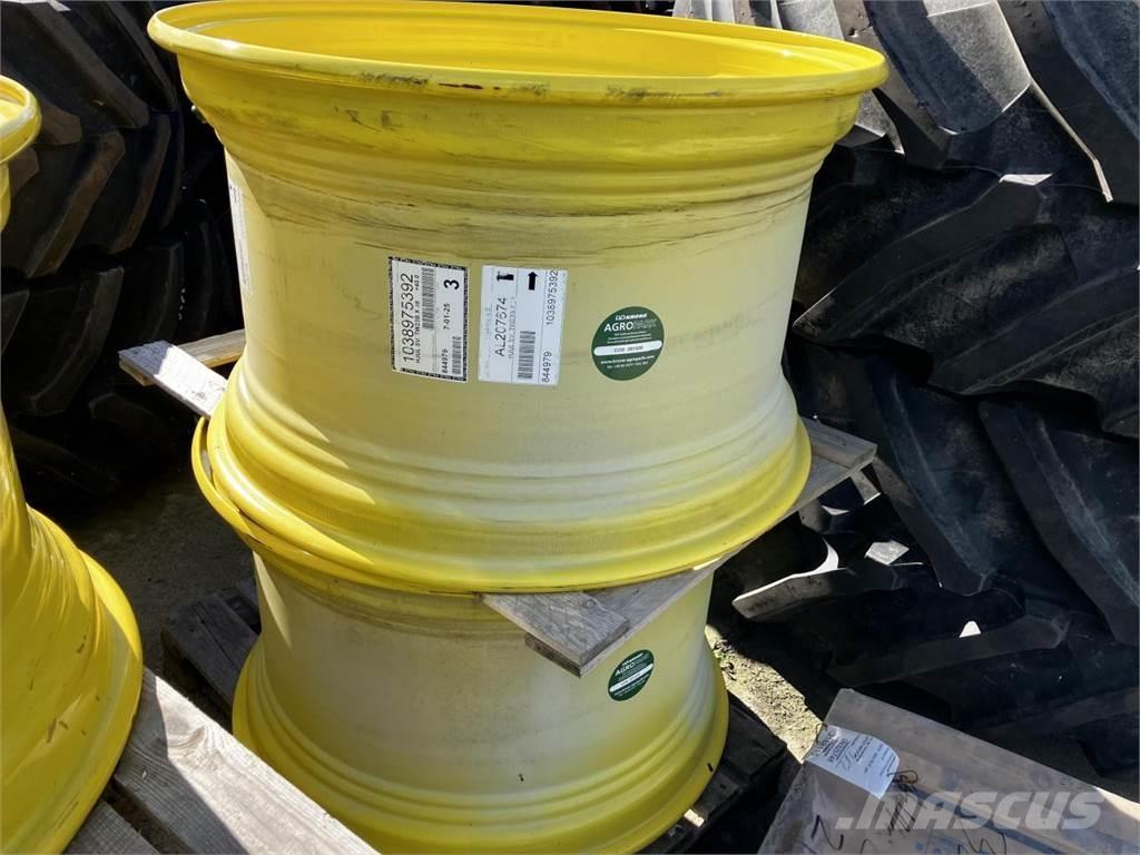 John Deere 23x38 Gume, kotači i naplatci