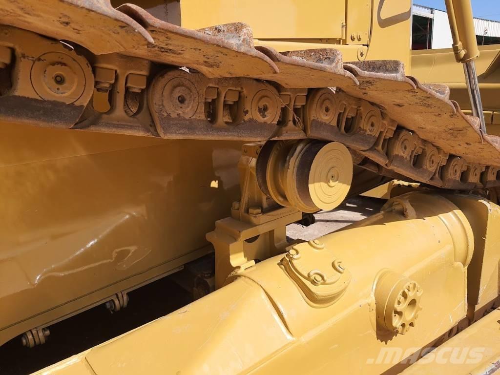 CAT D 6 R XL III Buldožeri gusjeničari