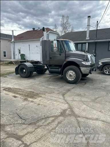 International 4400 Traktorske jedinice