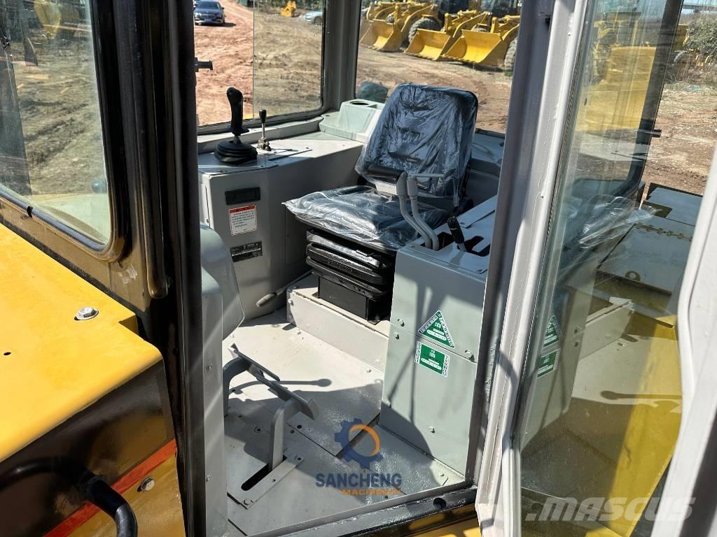 CAT D 6 G Buldožeri gusjeničari