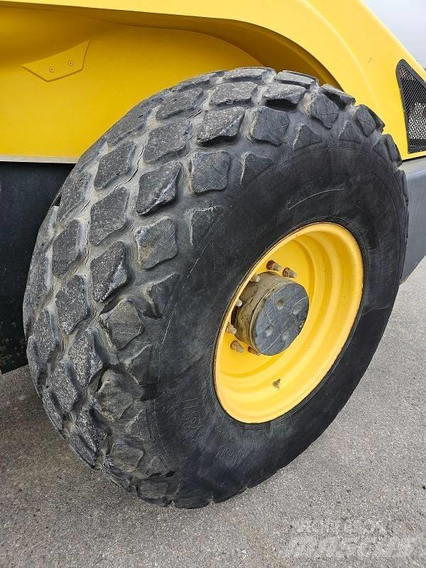 Bomag BW 213 D H-4 Valjci sa jednim bubnjem