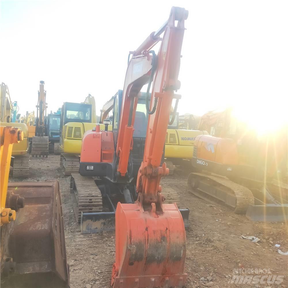 Doosan DH60-7 Bageri gusjeničari