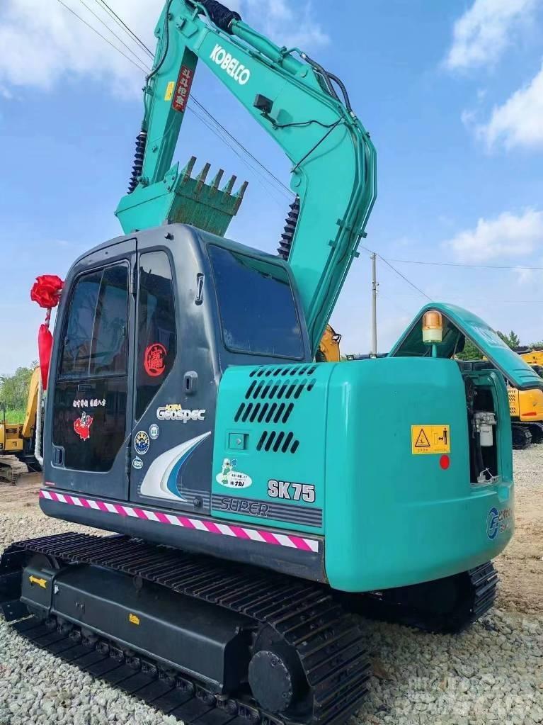 Kobelco SK 75 Bageri gusjeničari
