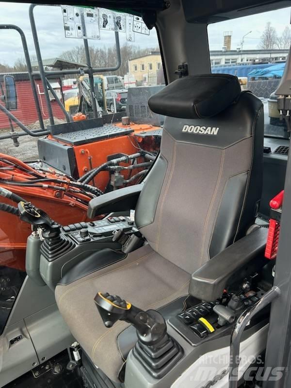Doosan DX 170 W Bageri na kotačima