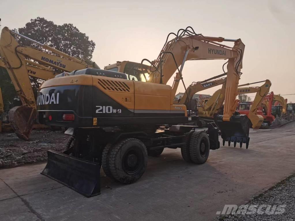 Hyundai R210W-7 Bageri na kotačima